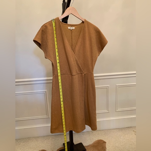 Madewell crossfront flutter sleeve Mini dress. Camel color. Size S - Picture 9 of 10